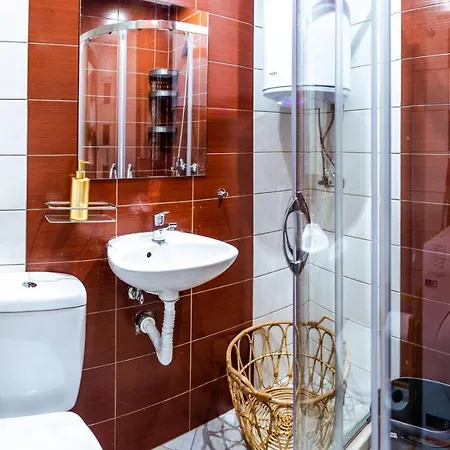 Large Stylish 2-bedroom Near Road, 5 Min To Gondola & Bar Street Apartament