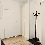 Διαμέρισμα Large Stylish 2-bedroom Near Road, 5 Min To Gondola & Bar Street Μπάνσκο