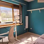 Large Stylish 2-bedroom Near Road, 5 Min To Gondola & Bar Street *
