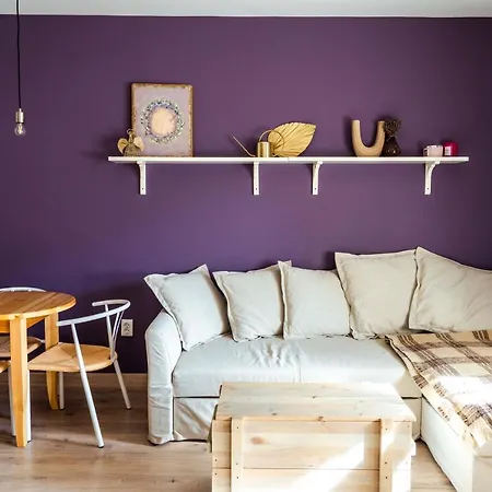 Large Stylish 2-bedroom Near Road, 5 Min To Gondola&bar Street *