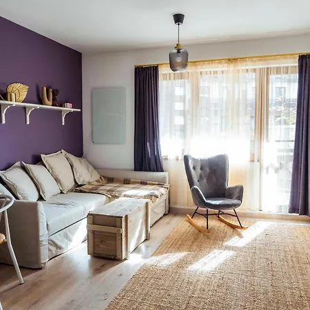 Large Stylish 2-bedroom Near Road, 5 Min To Gondola&bar Street